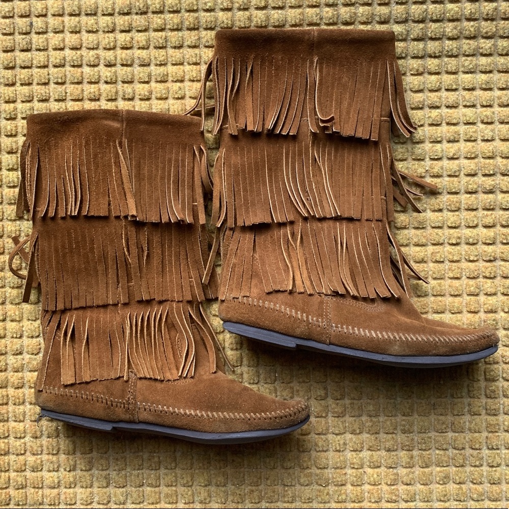 Minnetonka camel fringe boots
